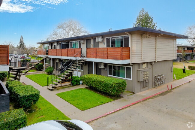 Building Photo - Moxy Apartments