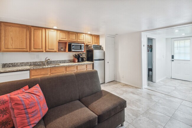 Foto del edificio - 4531 E Becker Ln