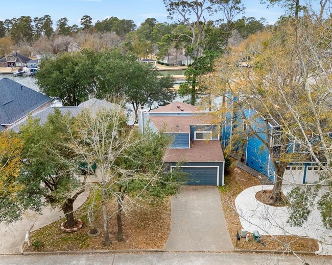 Building Photo - 3203 Poe Dr