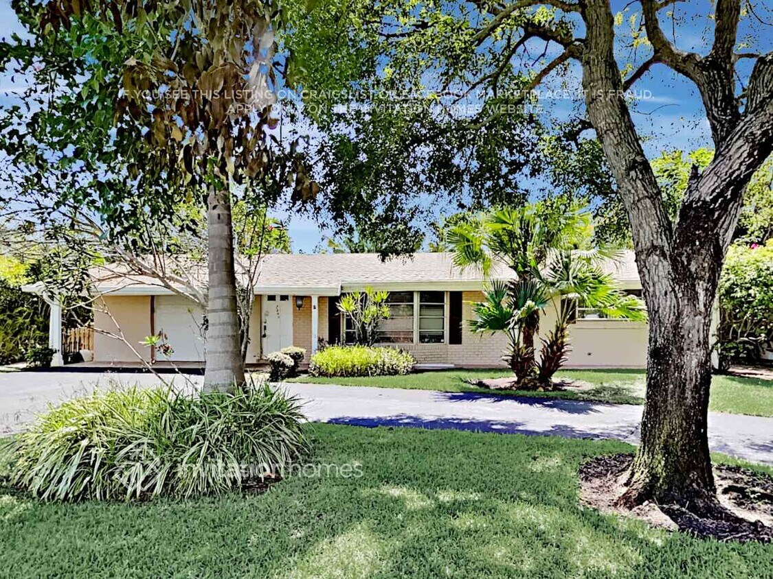 Foto principal - 2846 SW 6th St