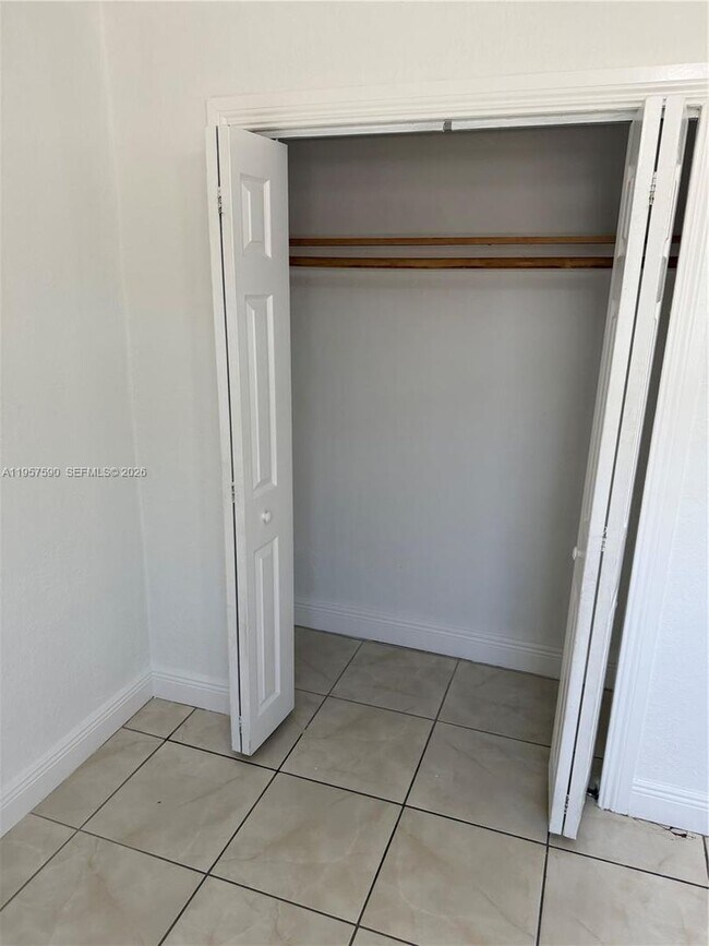 Foto del edificio - 2287 NW 33rd St