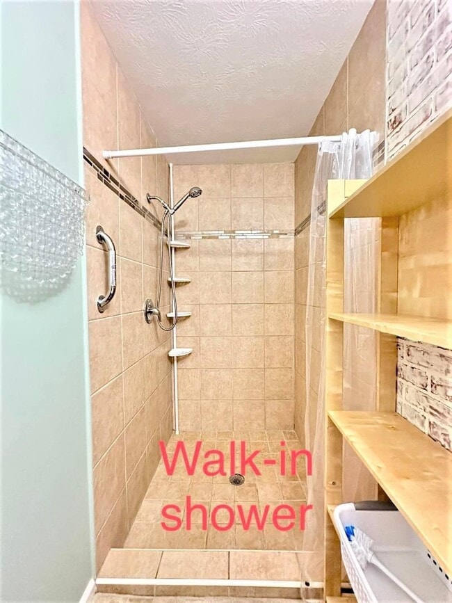 Building Photo - 2847 SE Pace Dr