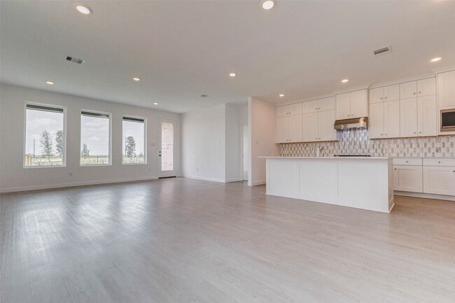 Building Photo - 31715 Wild Mdw Dr