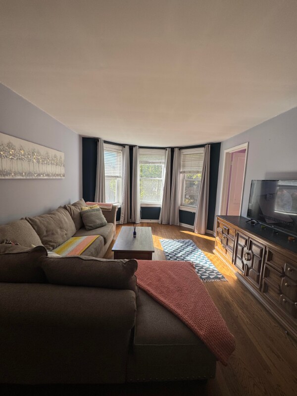 Foto del edificio - 3421 S Lowe Ave