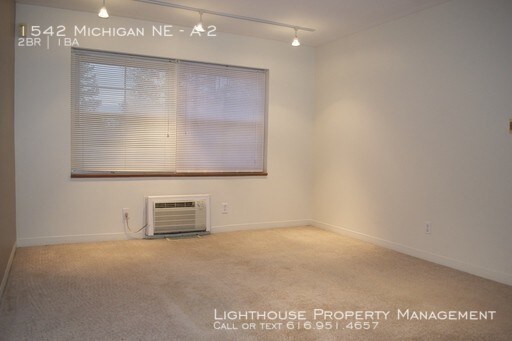 Foto del edificio - 1542 Michigan St NE