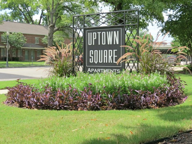 Foto del edificio - Uptown Square Apartments