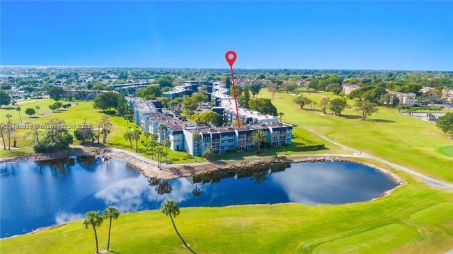 Foto del edificio - 7807 Golf Cir Dr