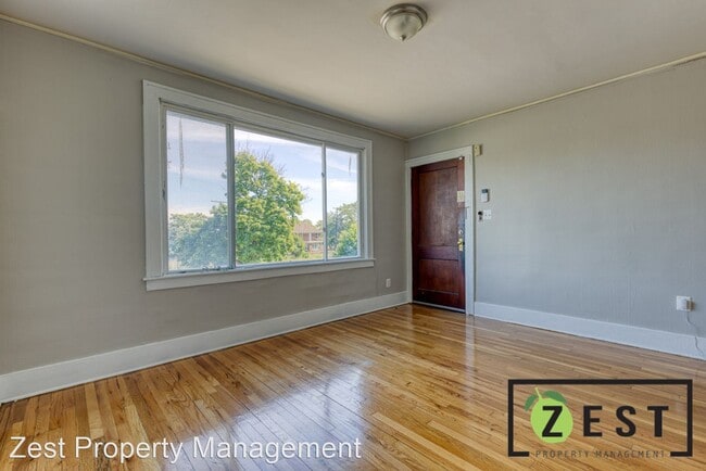 Building Photo - 2 br, 1 bath Apartment - 14028 Faircrest 1...