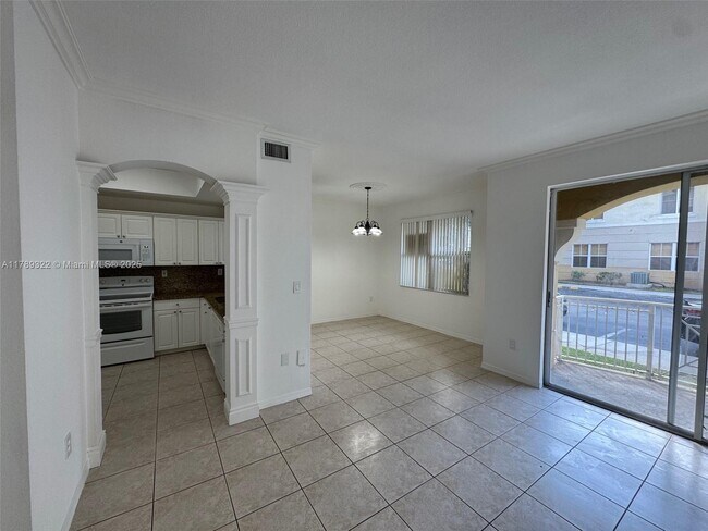 Foto del edificio - 8912 W Flagler St
