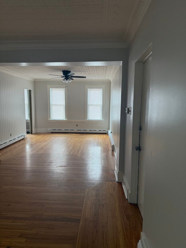Living room - 13A Alden St