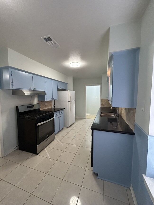 Building Photo - 6521 Mobud Dr