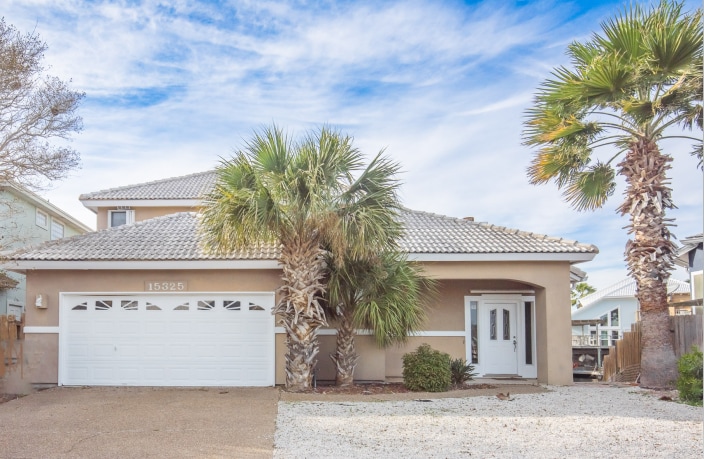 Primary Photo - 15325 Cartagena Ct