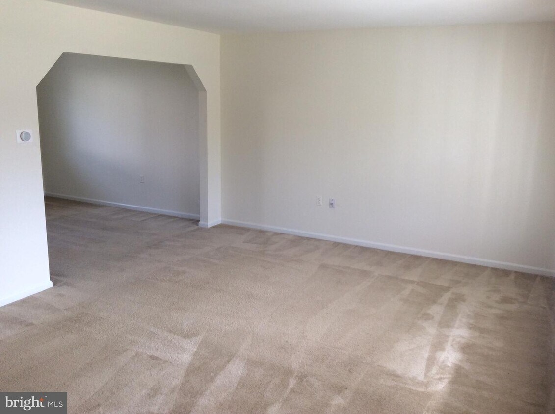 Foto principal - 17600 Shamrock Dr