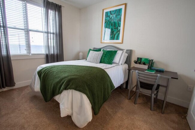 Foto del edificio - 501 Hamlet Wy