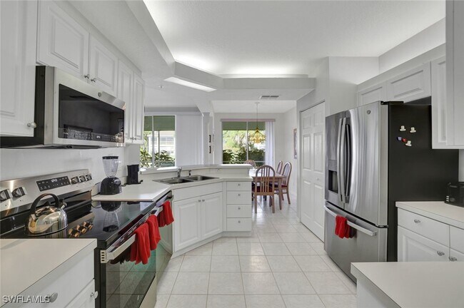 Foto del edificio - 6883 Redbay Park Rd