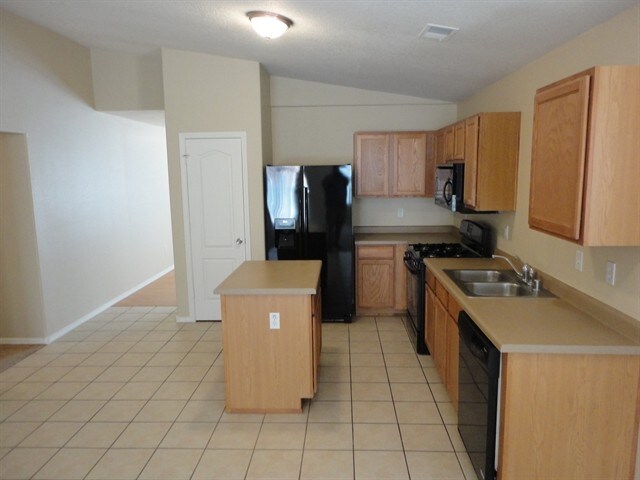 Building Photo - 5730 Quay Drive NE