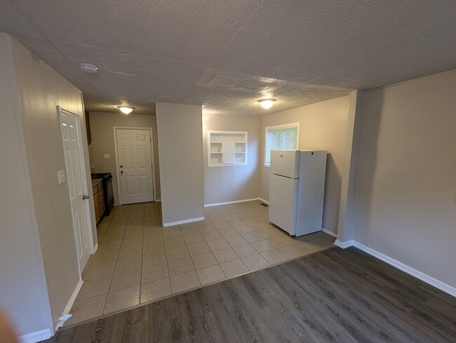 Building Photo - 8632 Neptune Dr