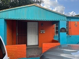 Building Photo - 2511 NW 22nd Ave