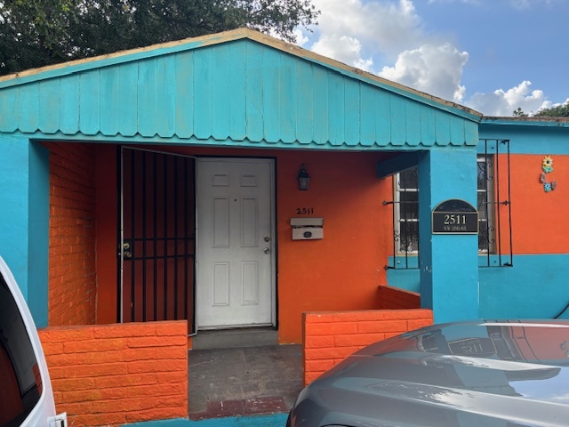 Foto principal - 2511 NW 22nd Ave