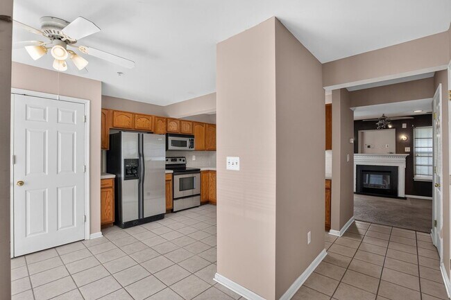 Building Photo - 46090 Maria Way