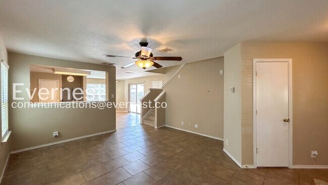 Foto del edificio - 3 Bed, 3 Bath Home with Garage / Pet-Friendly / Available Now!
