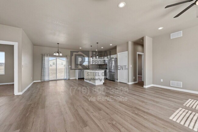 Foto del edificio - 295 W Acorn Dr