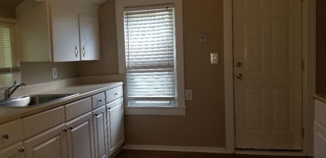 Foto del edificio - 89 S Jessie - Adorable Pontiac 2Bed/1Bath
