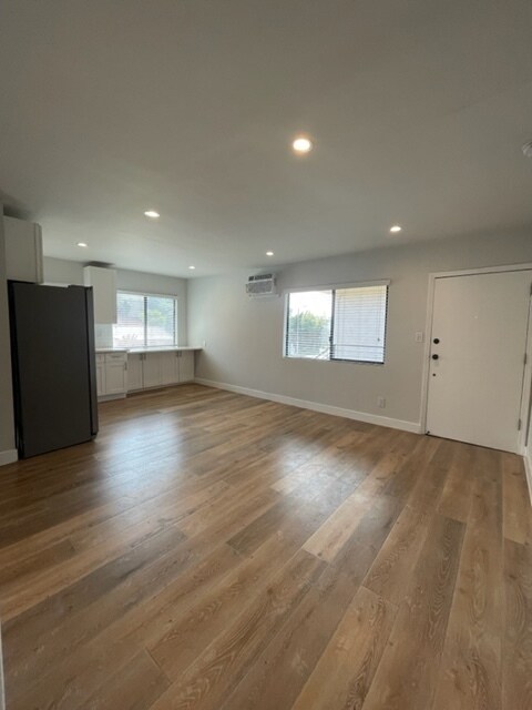 Building Photo - 4703 St Charles Pl
