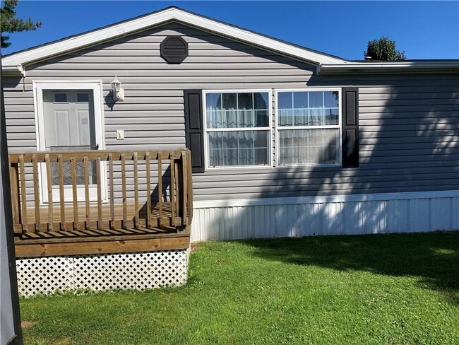 Building Photo - 1447 Rochester St