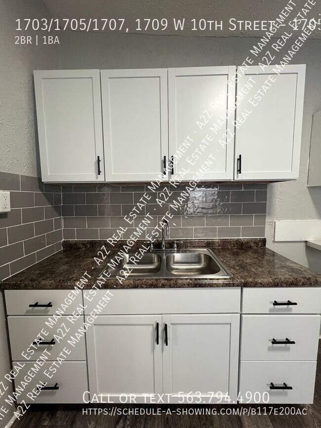 Building Photo - 2 Bedroom, 1 Bathroom home now available n...