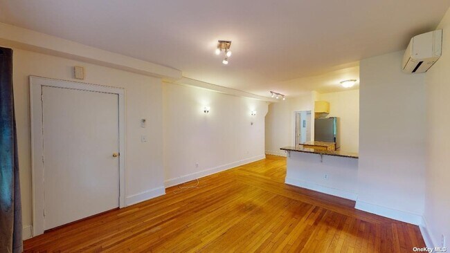 Foto del edificio - 382 Burns St
