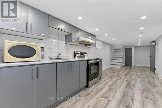 Photo du bâtiment - 54 Craigmiller Ave