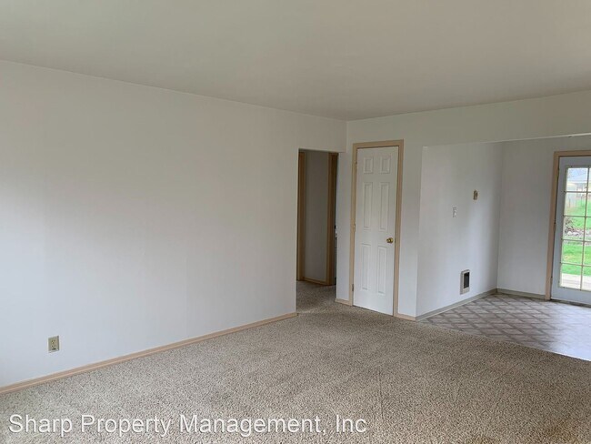 Building Photo - 2 br, 1 bath House - 1127 32nd Ave