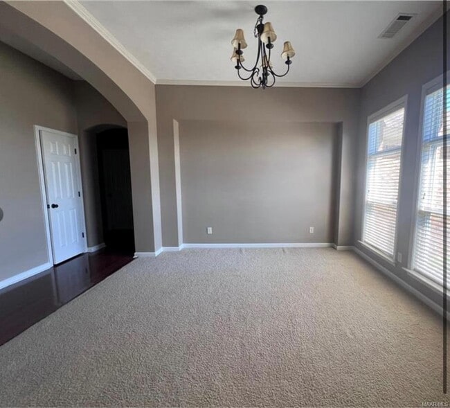 Building Photo - 701 Stoneybrooke Way