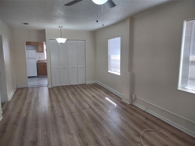 Building Photo - 1407 Monroe Ave