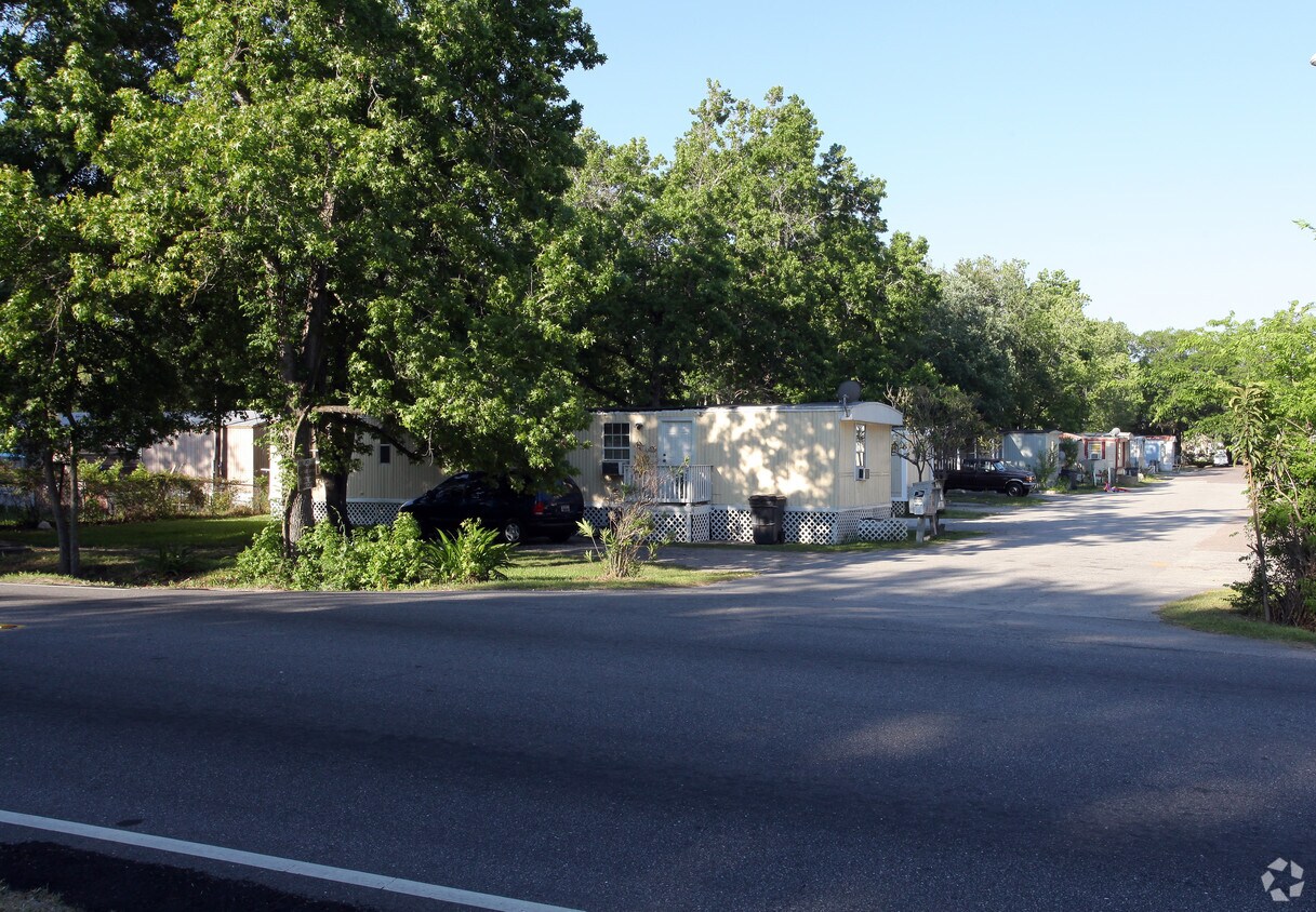Foto del edificio - Maple Woods Mobile Home Park