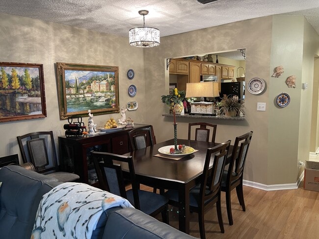 Building Photo - 7701 Baymeadows Cir W