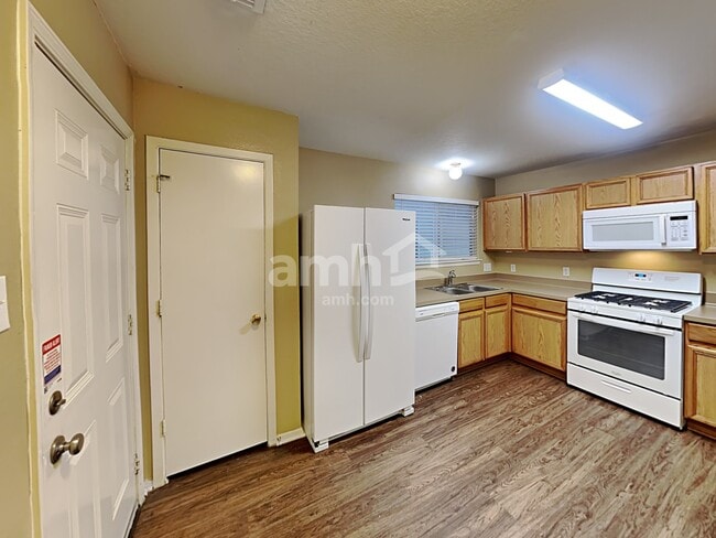 Foto del edificio - 6114 Elton Knolls St