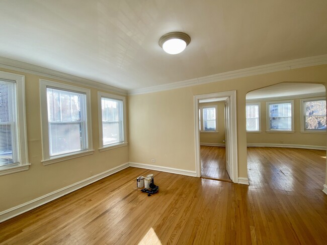Foto del edificio - 5501 N Sawyer Ave