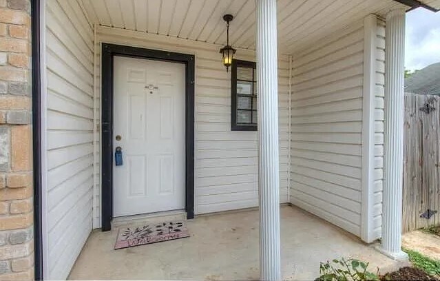 Foto del edificio - 1213 Silverton Ct