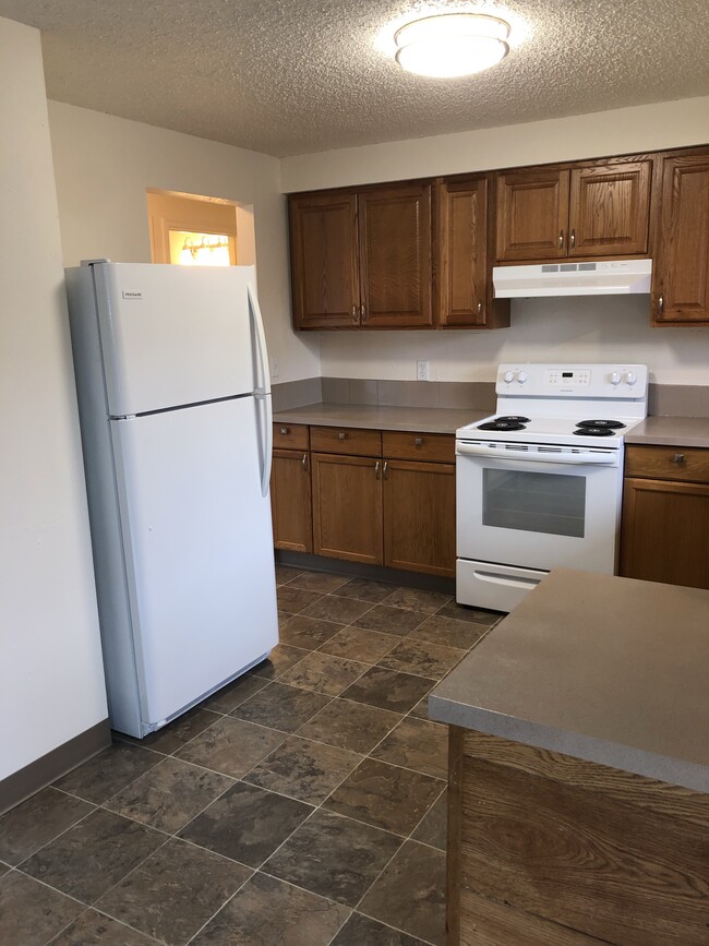 Building Photo - Legacy Creek Duplexes