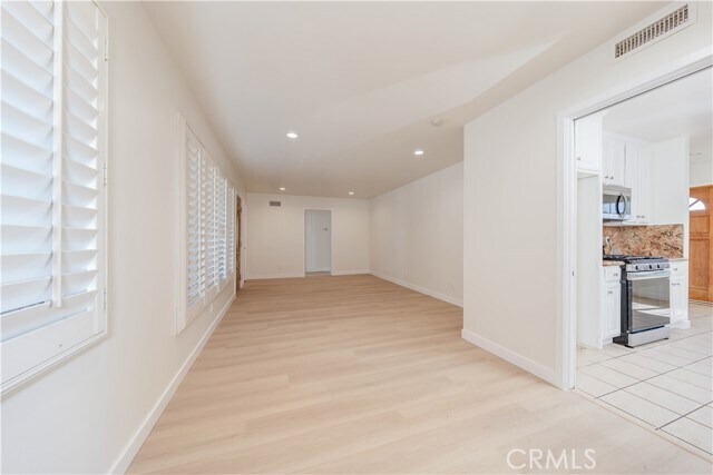 Building Photo - 527 N Hampton St