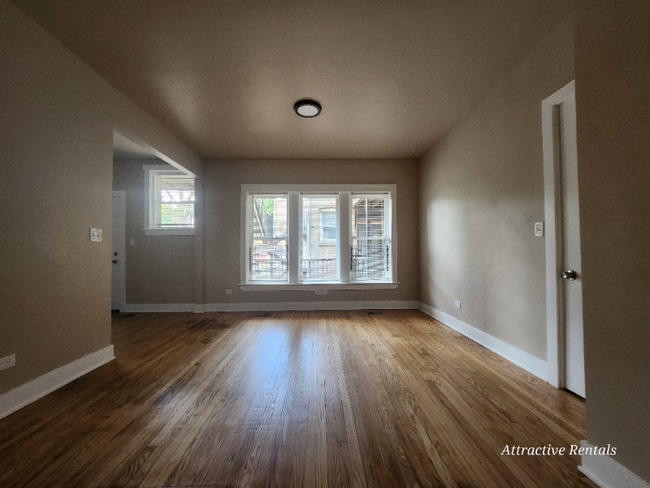 Photo - 1434 W Marquette Rd Apartment