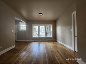 Building Photo - 1434 W Marquette Rd