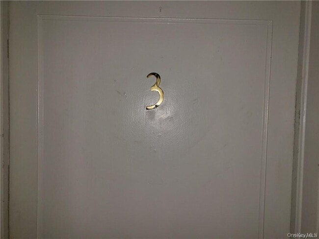 Foto del edificio - 18 Reservoir Rd