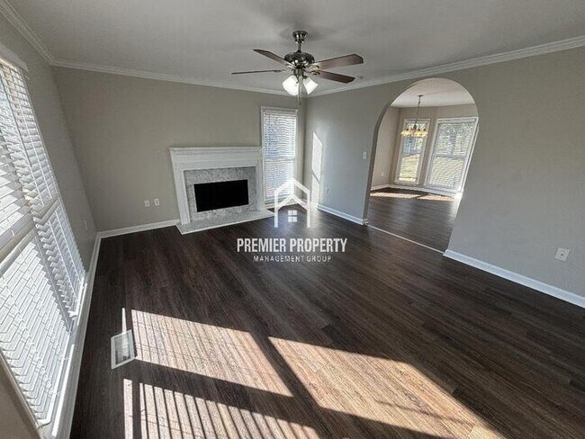 Foto del edificio - 7118 Roundstone Dr