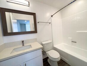 Interior Photo - 311 South New Hampshire Avenue