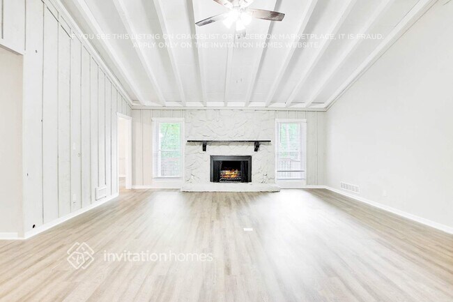 Building Photo - 6395 El Caudillo Ct