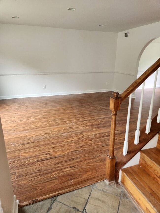 Building Photo - Newly Remodeled South Fulton Single Family