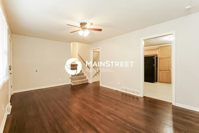 Building Photo - 3 Bedroom Pet-Friendly Home in RAYTOWN, MO with Main Street Renewal